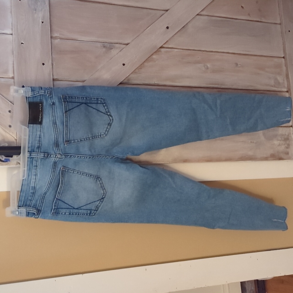Jean - Picture 2 of 4